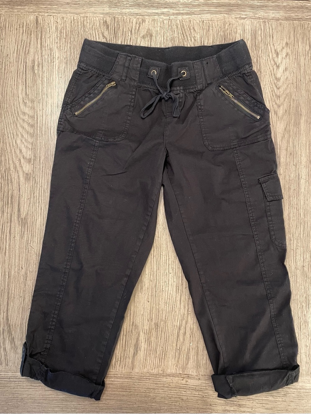 Maurice’s women’s cropped pants, black, medium.